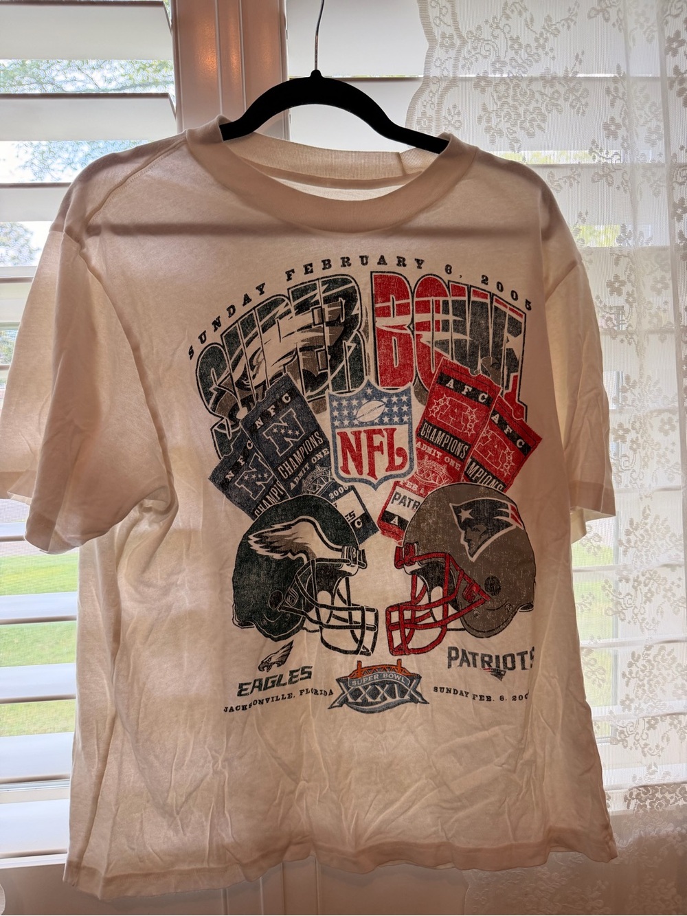 Abercrombie & Fitch White Super Bowl Graphic Tee
